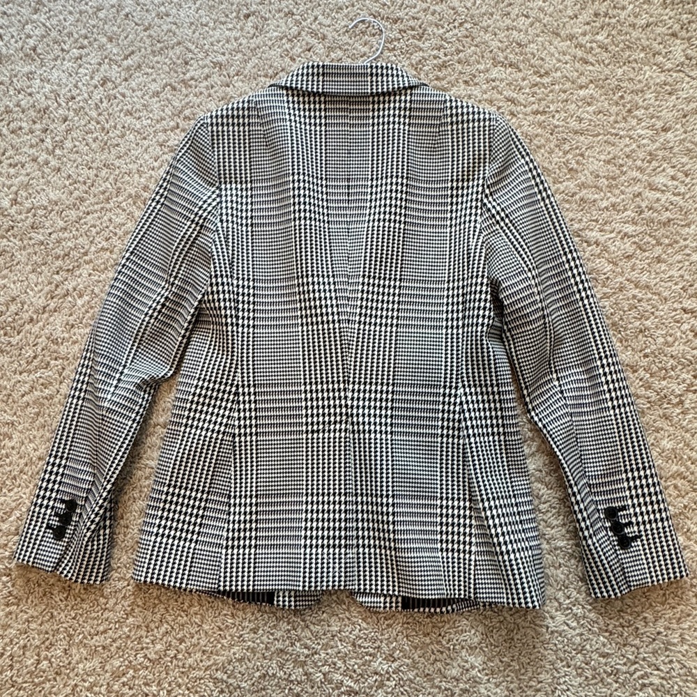 Banana Republic Houndstooth Blazer
Suit Jacket Size 2P - Picture 7 of 14